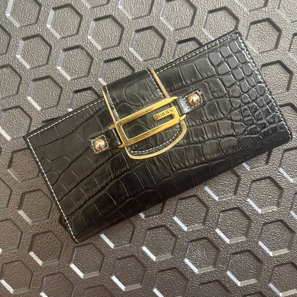 Vintage Guess Crocodile Leather Wallet - Picture 1 of 5